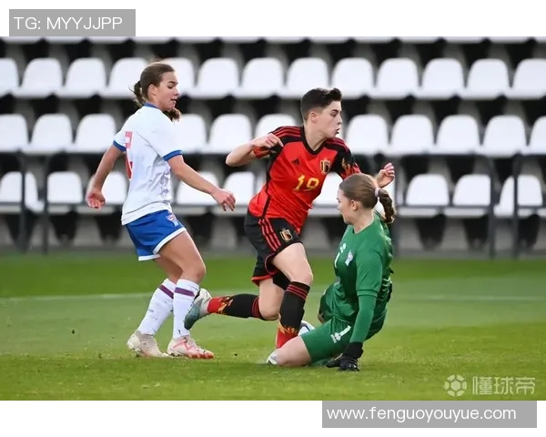 德国U19女足与西班牙U19女足激战正酣争夺欧洲青年女足冠军荣耀